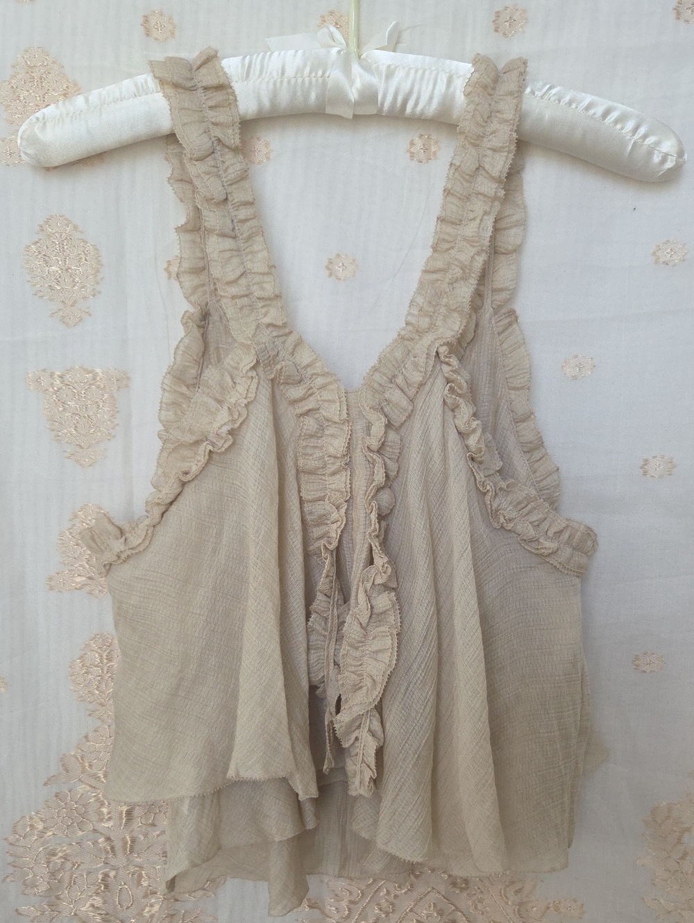 Bluivy Bohemian Inspired Beige-Cream Ruffle Sleeveless Top - Picture 2 of 4
